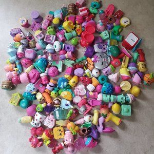 SHOPKINS | LOT OF OVER 150 |